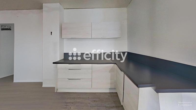 Maison - 245 m² - 10 pièces