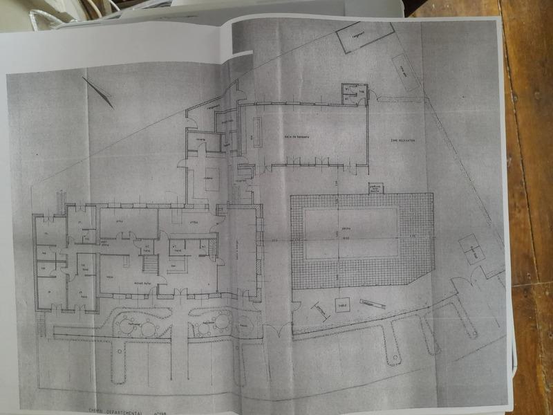 Maison - 428 m² - 15 pièces