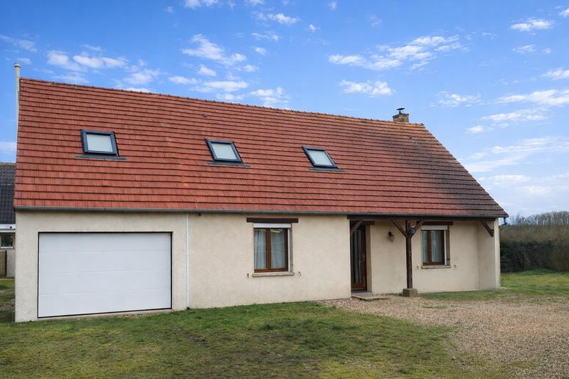 Maison - 104 m² - 5 pièces