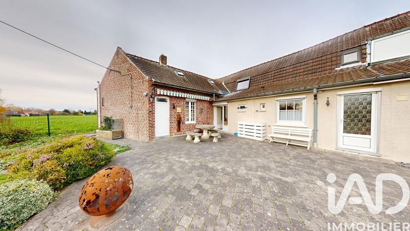 Maison - 180 m² - 8 pièces