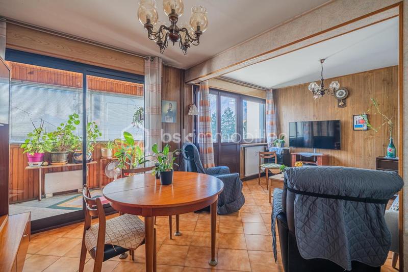 Appartement - 92 m² - 5 pièces