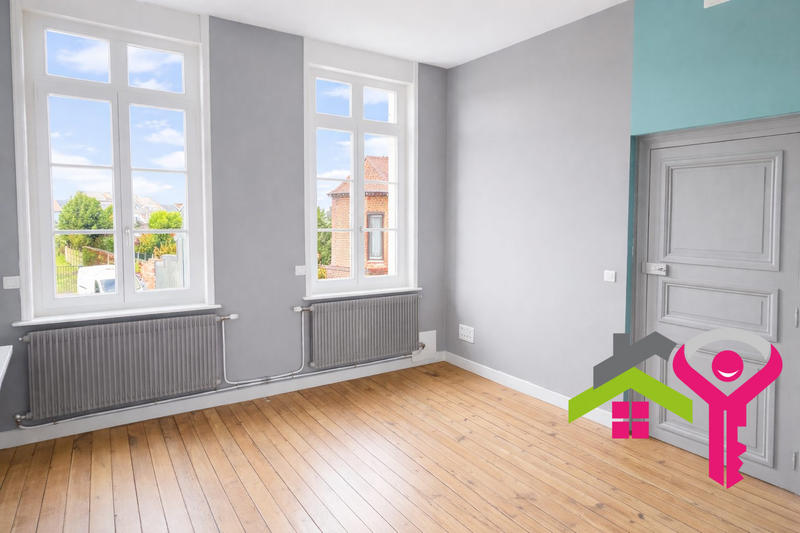 Maison - 230 m² - 6 pièces