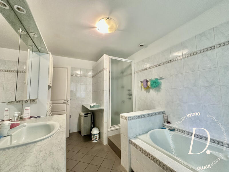 Maison ancienne - 188 m² - 6 pièces