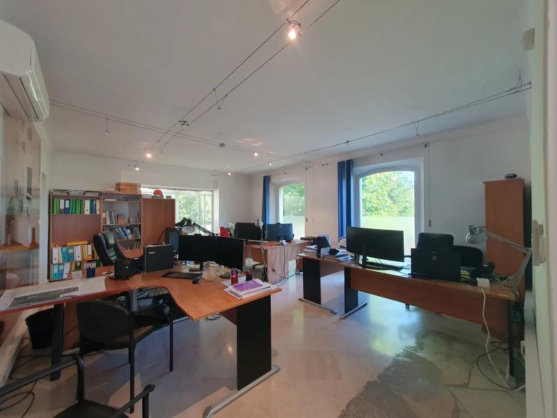 Local commercial - 180 m²