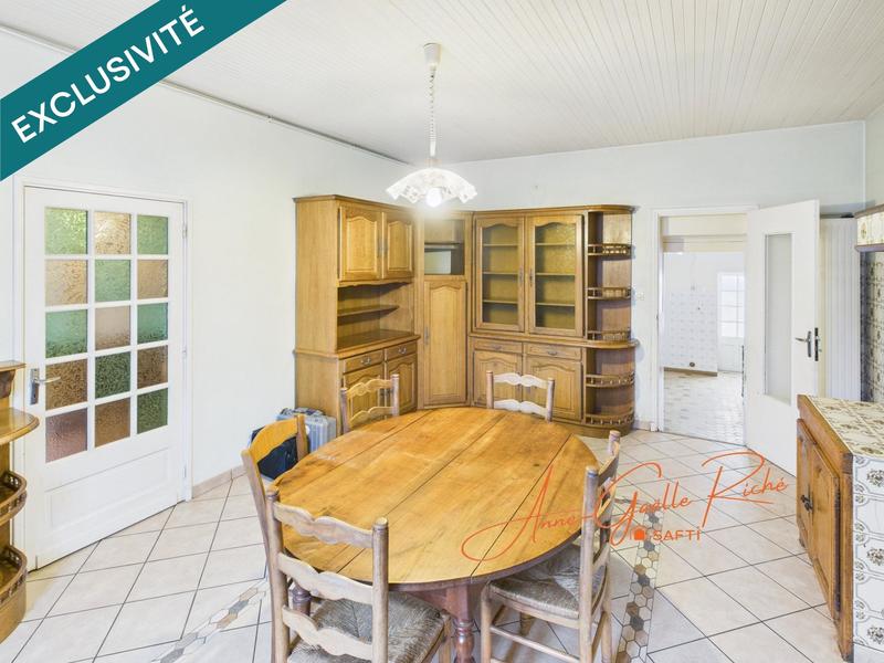 Maison - 317 m² - 10 pièces