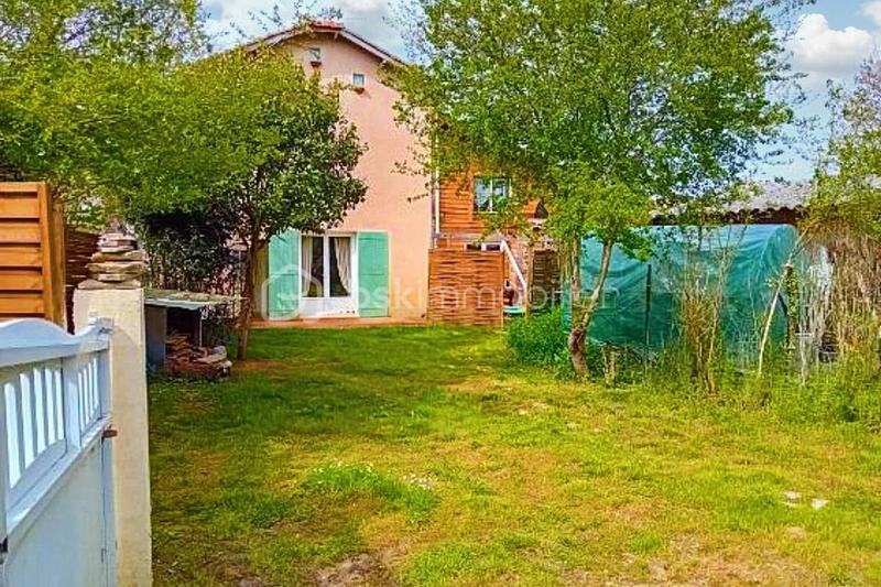 Maison - 200 m² - 8 pièces