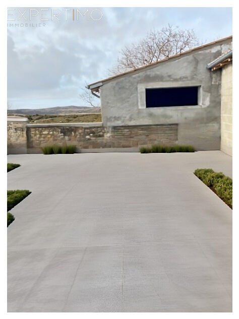 Maison - 270 m² - 5 pièces