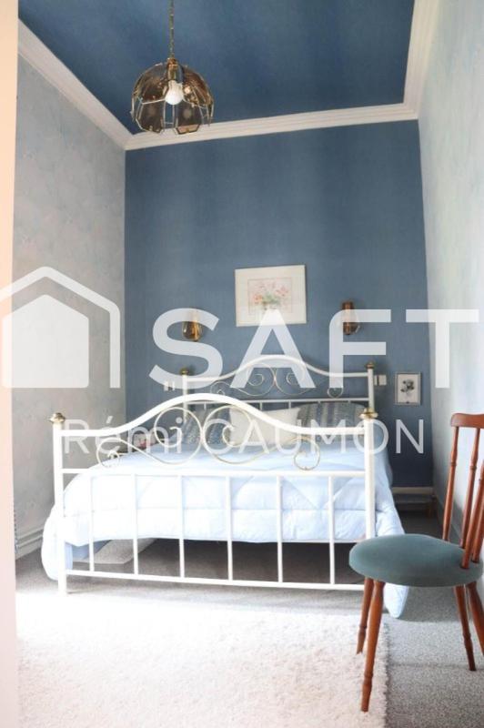 Maison - 230 m² - 8 pièces