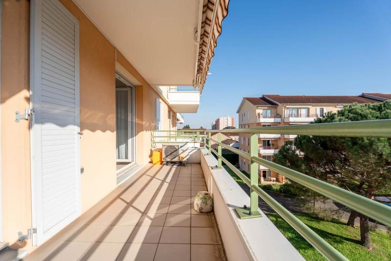 Appartement - 82 m² - 3 pièces