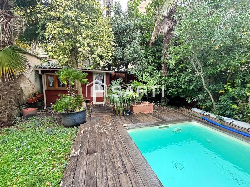 Maison - 223 m² - 6 pièces