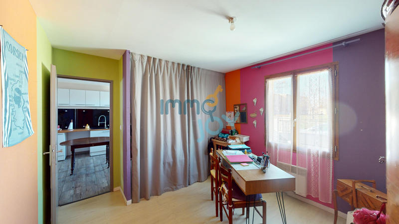 Maison - 90 m² - 4 pièces