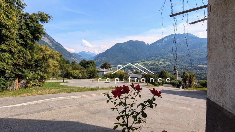 Maison - 240 m² - 8 pièces