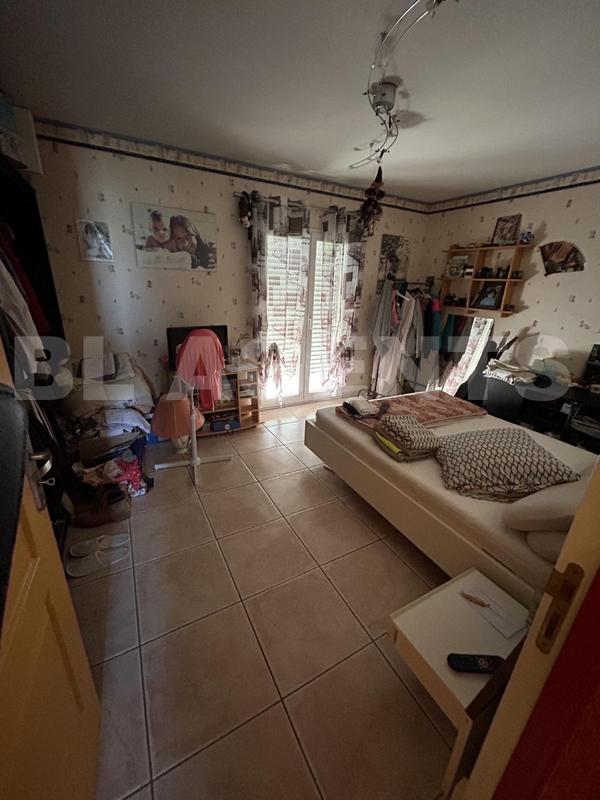 Villa - 250 m² - 8 pièces