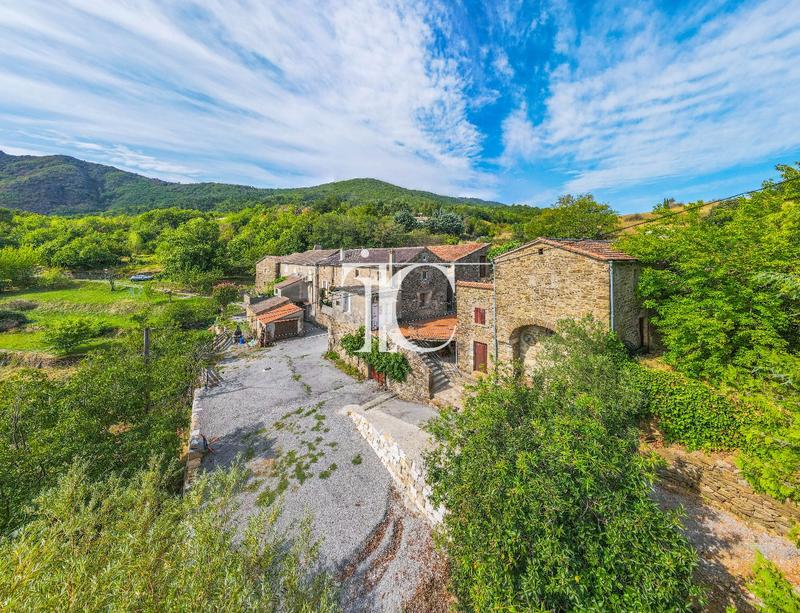 Maison en pierre - 90 m² - 5 pièces