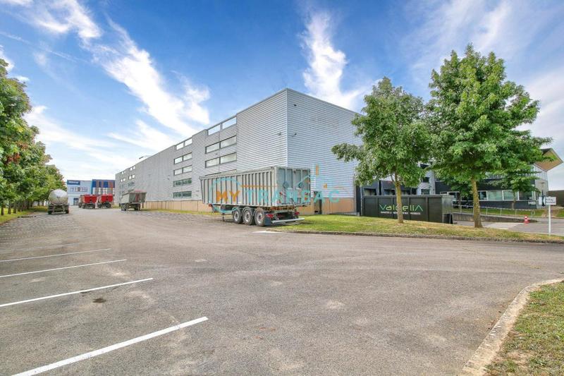 Local d'activités - 6 734 m²