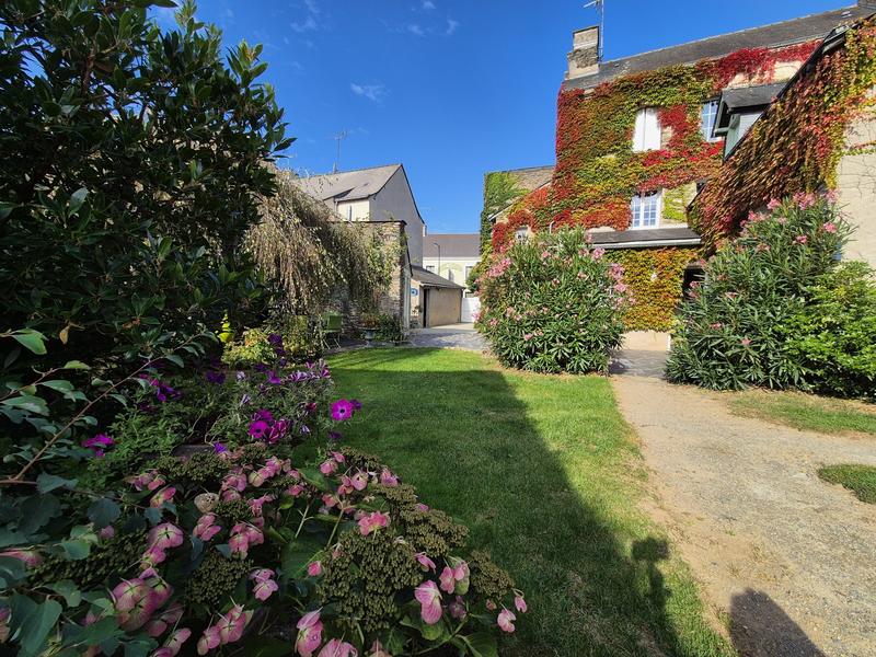 Maison - 288 m² - 7 pièces