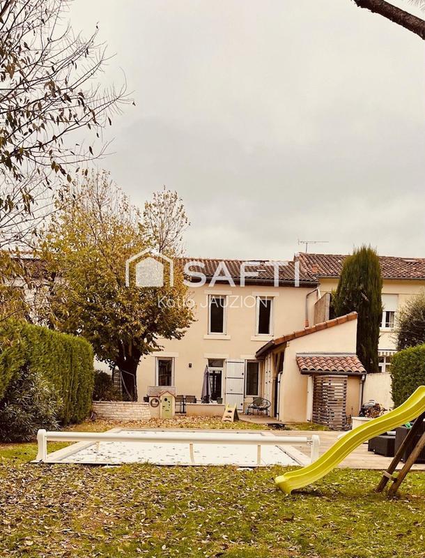 Maison - 180 m² - 8 pièces