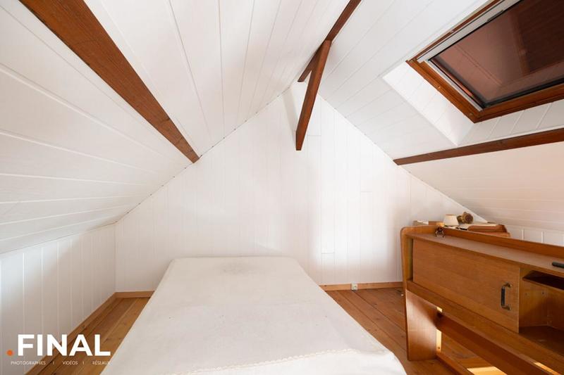 Maison - 208 m² - 8 pièces