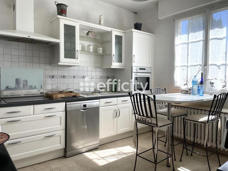 Pavillon - 150 m² - 5 pièces