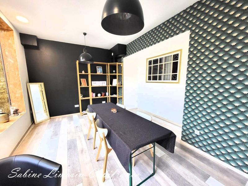 Local commercial - 95 m² - 6 pièces