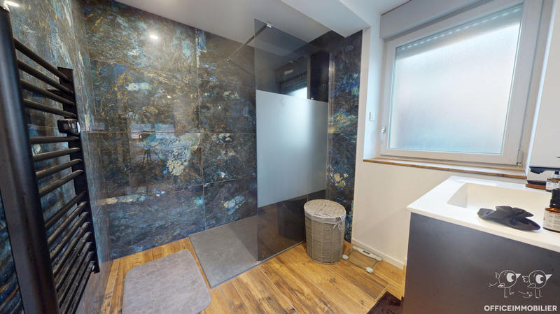 Appartement - 100 m² - 4 pièces