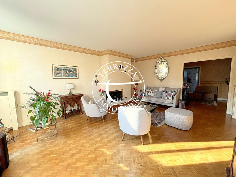 Appartement - 137 m² - 5 pièces