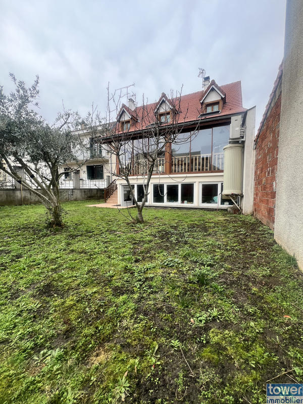 Maison - 156 m² - 6 pièces