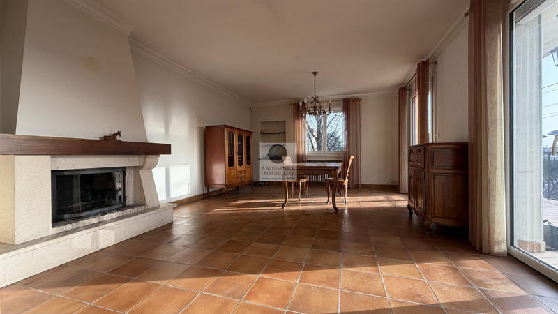 Maison - 159 m² - 7 pièces