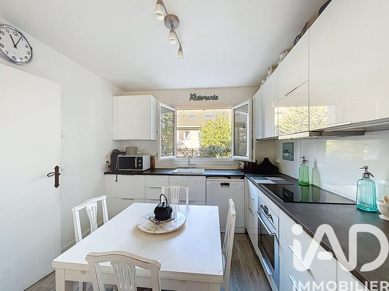 Maison - 121 m² - 6 pièces