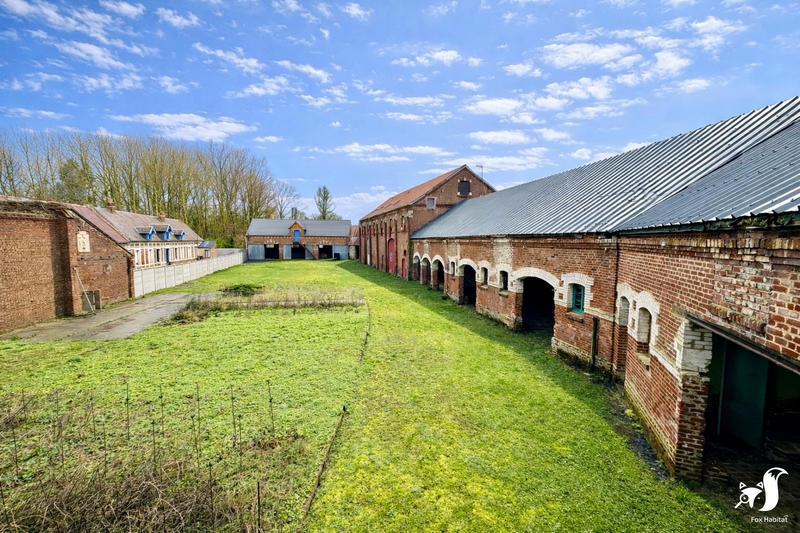 Ferme - 1 280 m² - 5 pièces