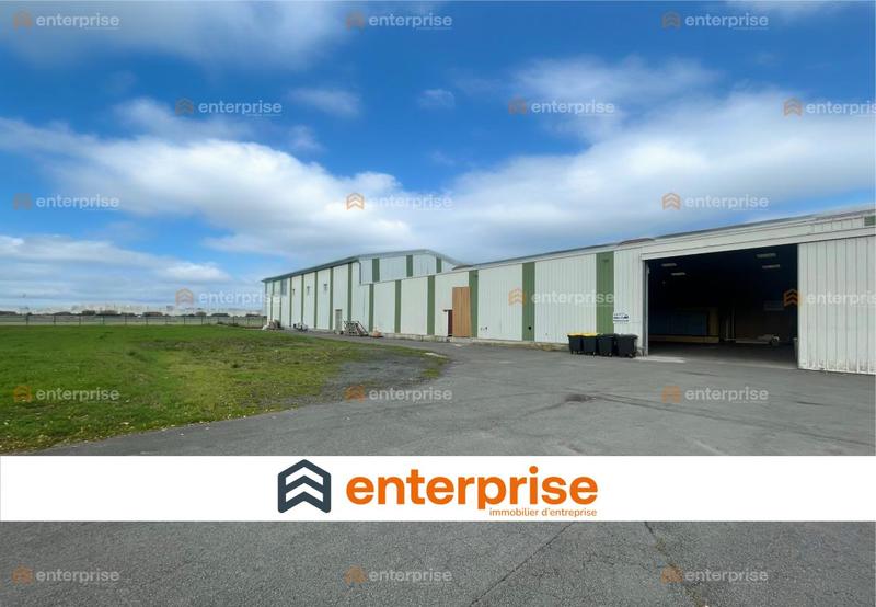 Entrepôt - 1 814 m²