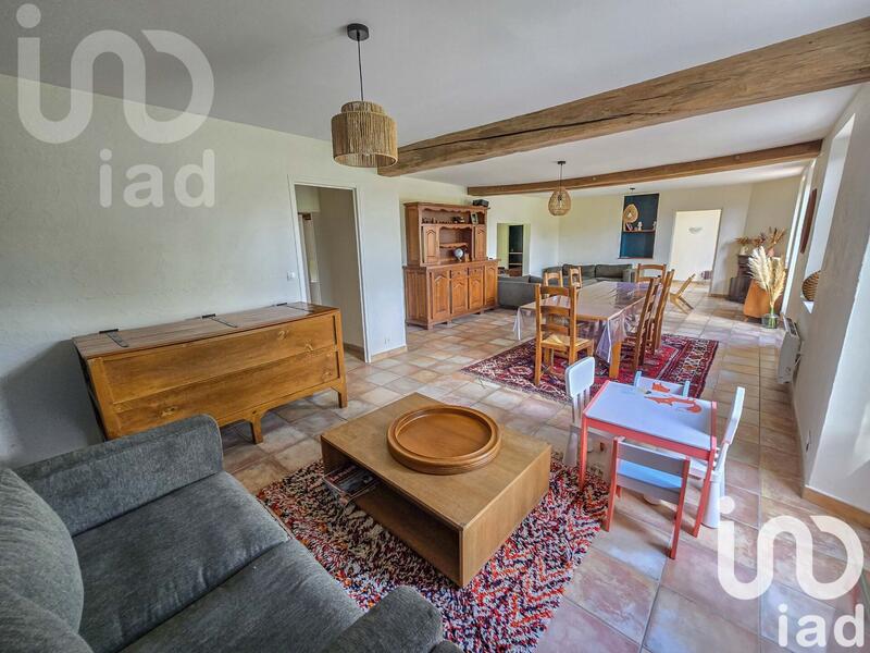 Maison - 240 m² - 7 pièces