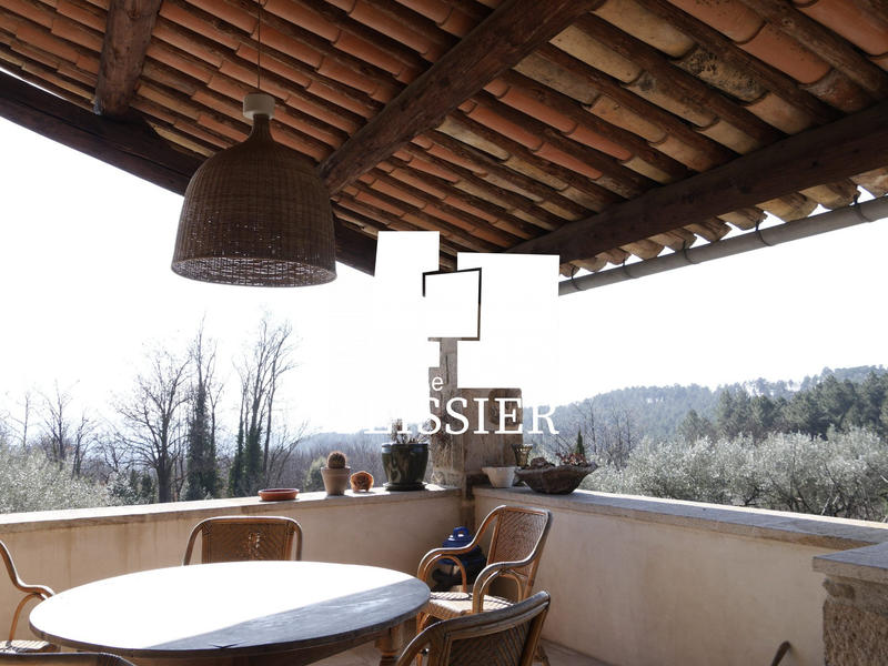 Maison - 286 m² - 9 pièces