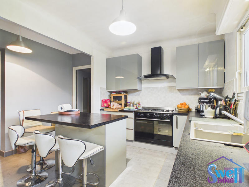 Maison ancienne - 185 m² - 11 pièces