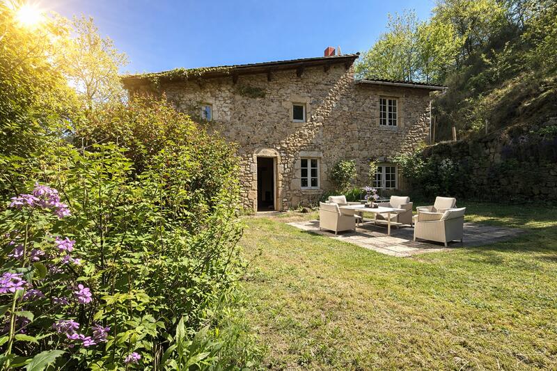 Maison - 244 m² - 6 pièces