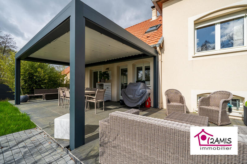 Maison - 162 m² - 8 pièces