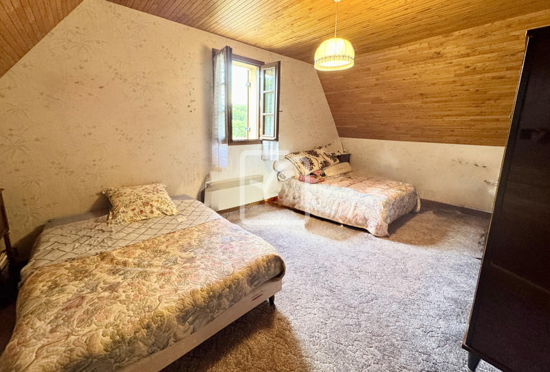 Maison - 180 m² - 7 pièces