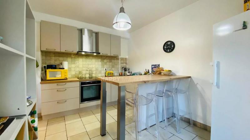 Propriété - 267 m² - 7 pièces