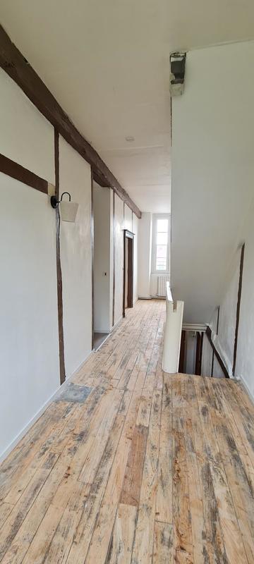 Maison - 232 m² - 8 pièces