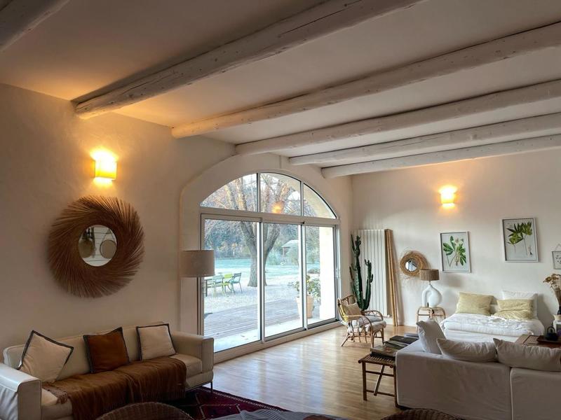 Maison - 311 m² - 9 pièces