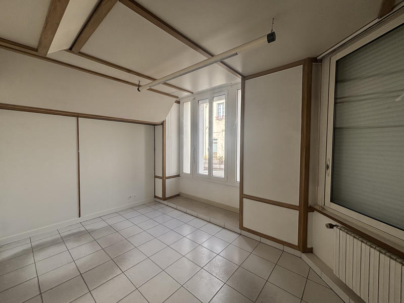 Local commercial - 70 m² - 4 pièces