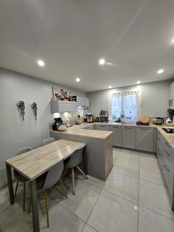 Maison - 161 m² - 6 pièces