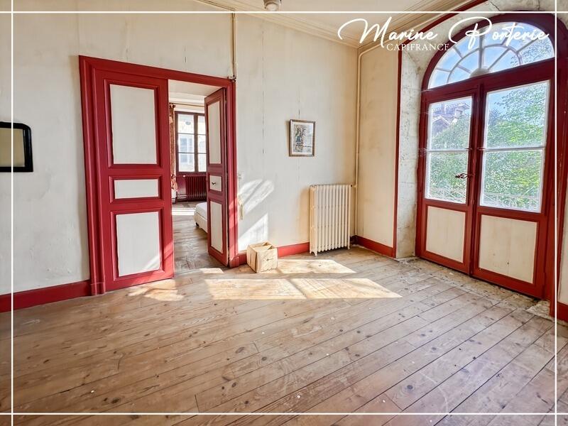 Maison en pierre - 230 m² - 6 pièces