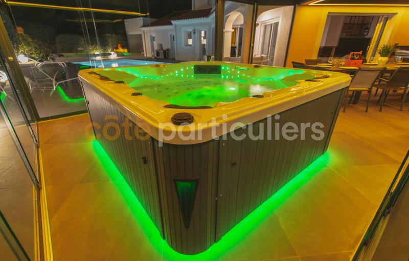 Maison d'architecte - 251 m² - 12 pièces