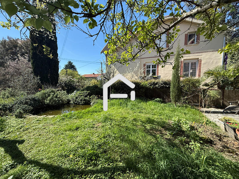 Appartement - 100 m² - 4 pièces