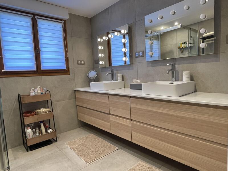 Villa - 181 m² - 4 pièces