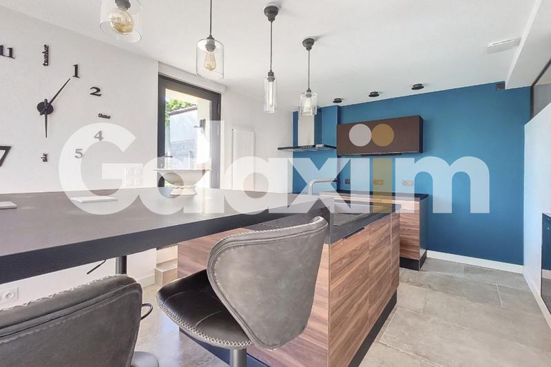 Maison - 163 m² - 7 pièces