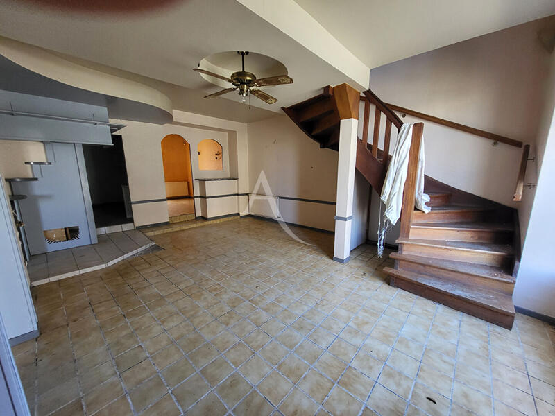 Maison - 200 m² - 8 pièces