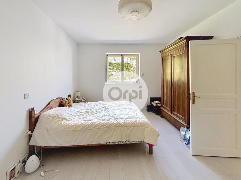 Maison - 195 m² - 7 pièces