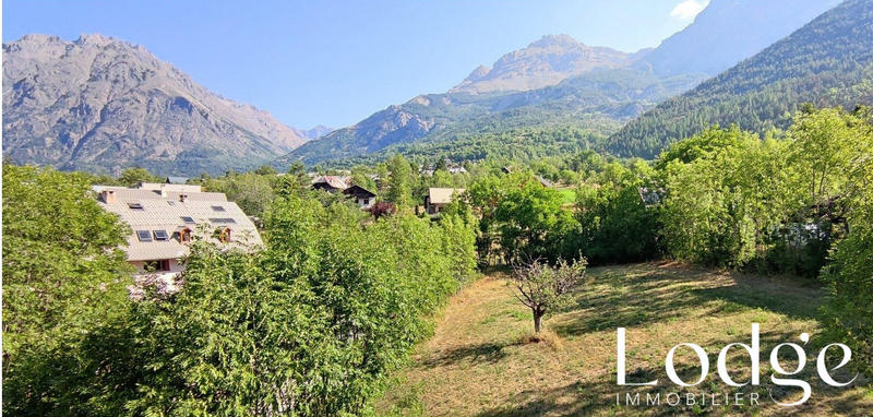 Terrain - 697 m²